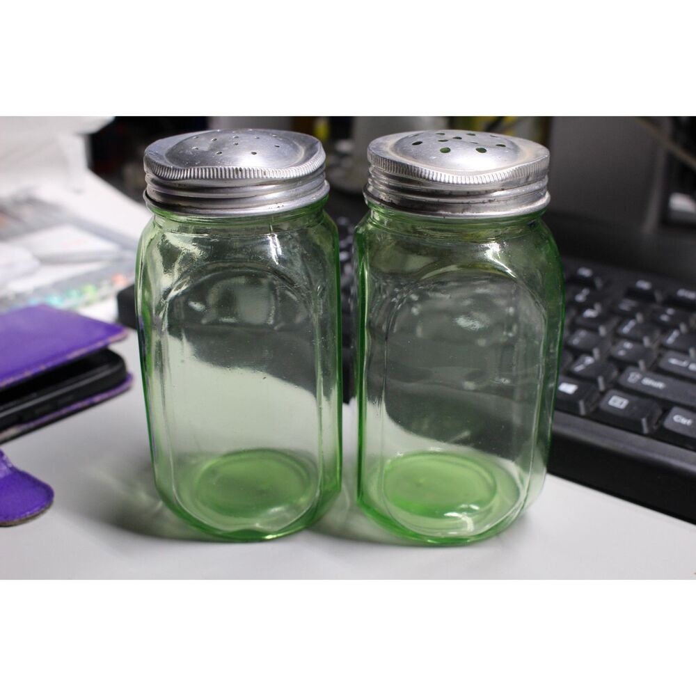 Uranium Large Salt & Pepper Shakers(Pre-Owned)(Please Read)